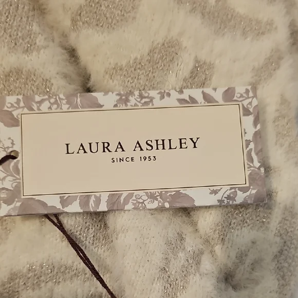 Laura Ashley Cream Textured Sweater - Picture 4 of 6